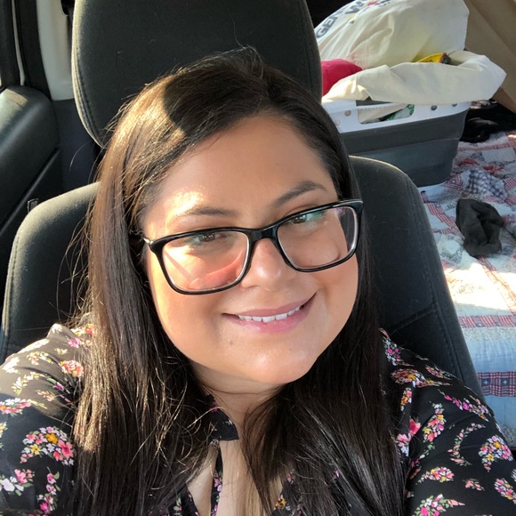 Meet your Posher, Ariel - Picture 1 of 1